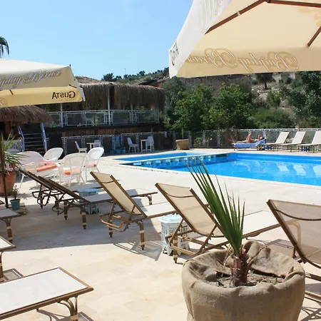Hotel Pataros 2*